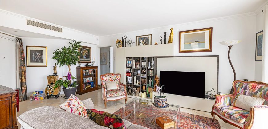 Magnique Appartement Penthouse – 4 pièces avec terrasse de 60 m2 en Dernier Etage