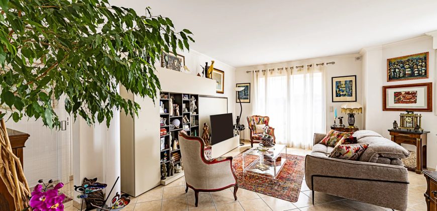 Magnique Appartement Penthouse – 4 pièces avec terrasse de 60 m2 en Dernier Etage