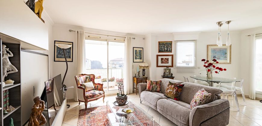 Magnique Appartement Penthouse – 4 pièces avec terrasse de 60 m2 en Dernier Etage