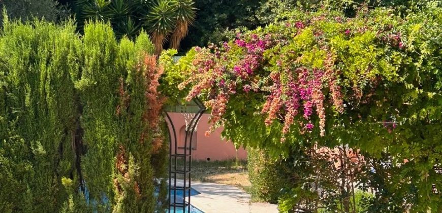 NICE – RIMIEZ | Élégante propriété de caractère dans un domaine privé