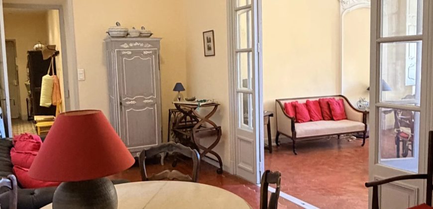 NICE Vieux-Nice – Appartement 4P de 98m2 , vue exceptionnelle, étage ascenseur, calme