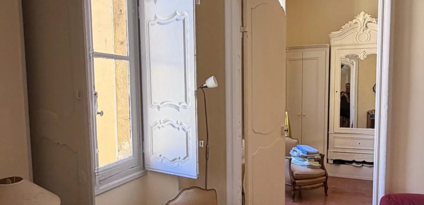 NICE Vieux-Nice – Appartement 4P de 98m2 , vue exceptionnelle, étage ascenseur, calme