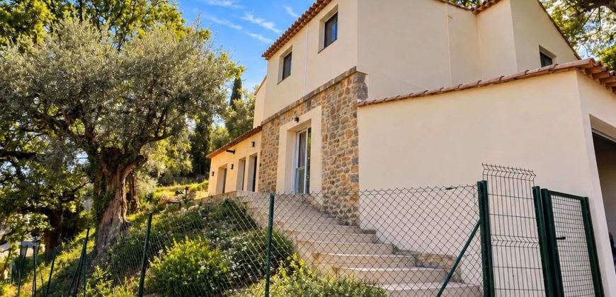 Gattières – 2P et 680m2 de jardin – Rénovation de qualité / Verdure et
