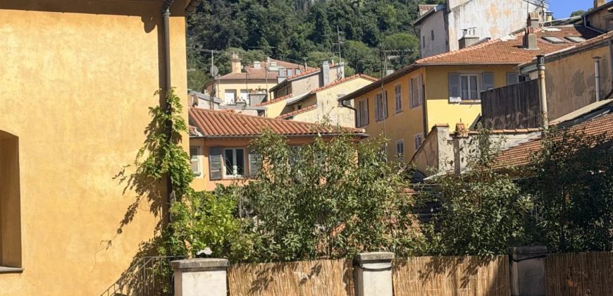 NICE Vieux-Nice – Appartement 4P de 98m2 , vue exceptionnelle, étage ascenseur, calme