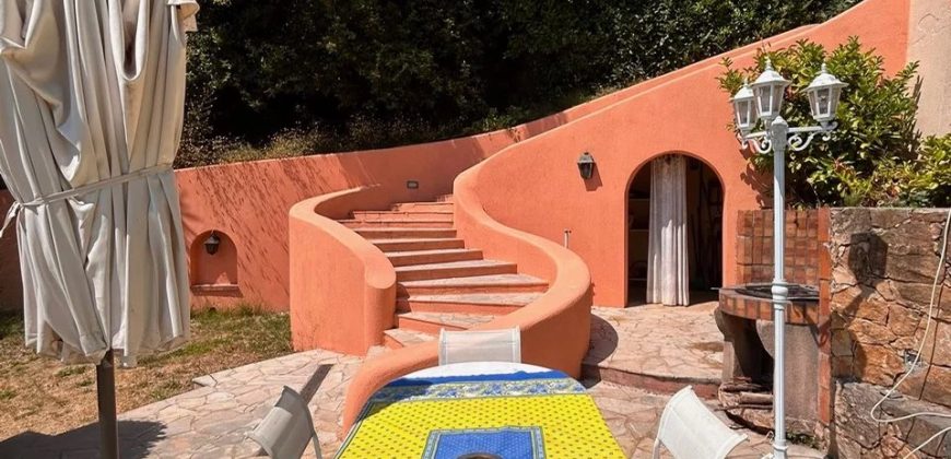 NICE – RIMIEZ | Élégante propriété de caractère dans un domaine privé