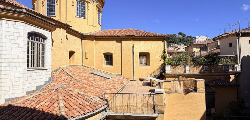 NICE Vieux-Nice – Appartement 4P de 98m2 , vue exceptionnelle, étage ascenseur, calme
