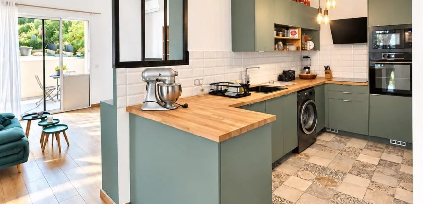 Gattières – 2P et 680m2 de jardin – Rénovation de qualité / Verdure et