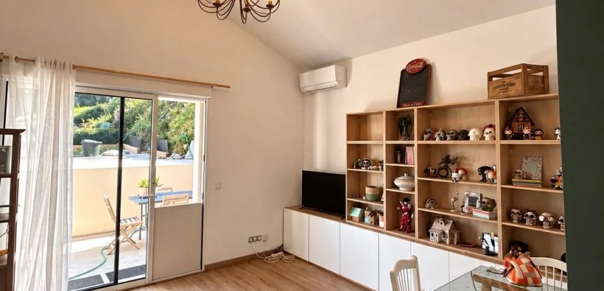 Gattières – 2P et 680m2 de jardin – Rénovation de qualité / Verdure et