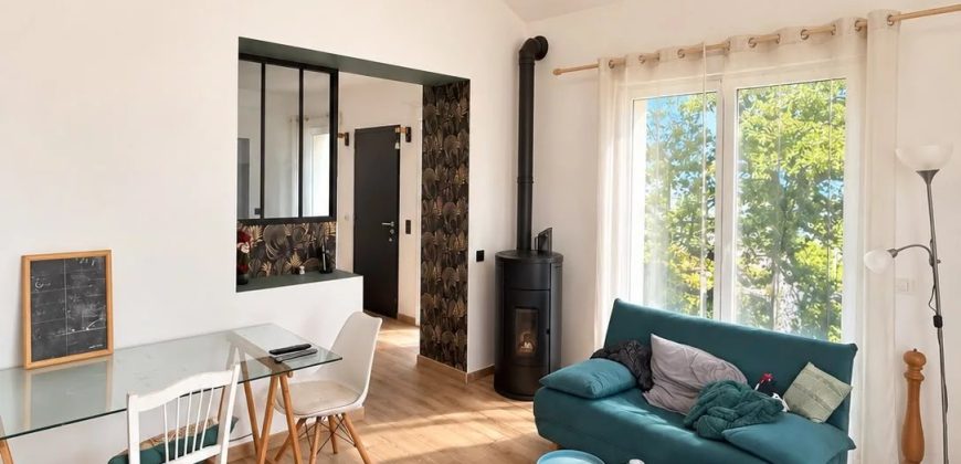 Gattières – 2P et 680m2 de jardin – Rénovation de qualité / Verdure et